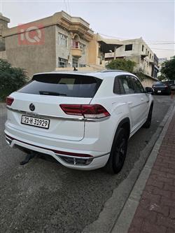 ڤۆڵکسواگن ئەتڵەس کرۆس سپۆرت